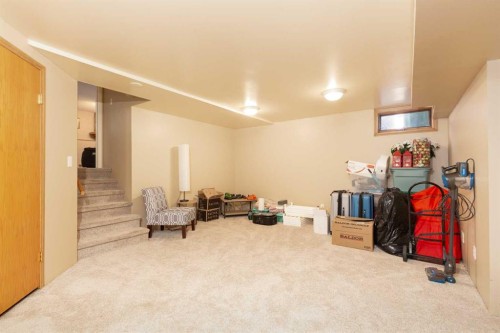 44 Lakhota Road West, Lethbridge, AB - Indoor