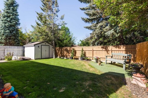 44 Lakhota Road West, Lethbridge, AB - Outdoor With Backyard
