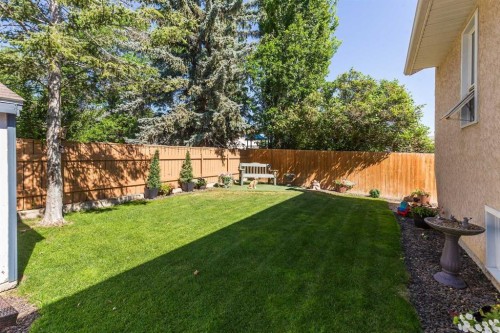 44 Lakhota Road West, Lethbridge, AB - Outdoor