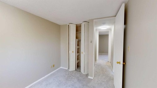 10-115 Lafayette Boulevard West, Lethbridge, AB - Indoor Photo Showing Other Room