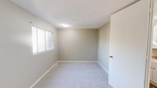 10-115 Lafayette Boulevard West, Lethbridge, AB - Indoor Photo Showing Other Room