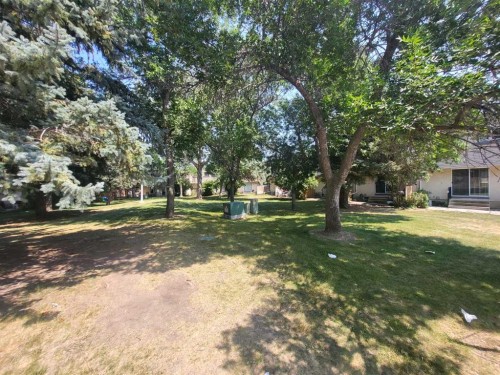 10-115 Lafayette Boulevard West, Lethbridge, AB - Outdoor