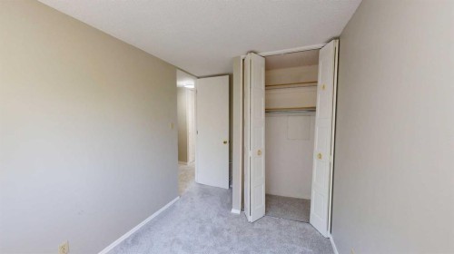 10-115 Lafayette Boulevard West, Lethbridge, AB - Indoor Photo Showing Other Room
