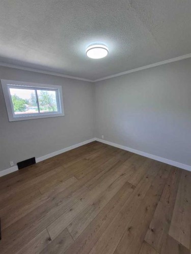 4931 54 Avenue, Taber, AB - Indoor Photo Showing Other Room