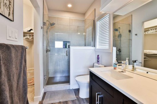 761 Atlantic Cove West, Lethbridge, AB - Indoor Photo Showing Bathroom