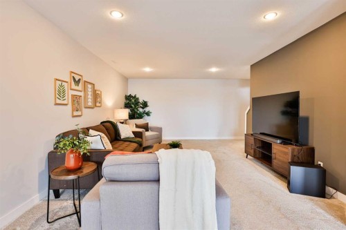 761 Atlantic Cove West, Lethbridge, AB - Indoor Photo Showing Living Room