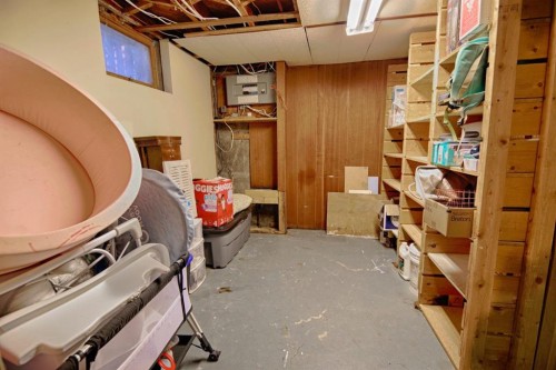 4810 57 Ave, Taber, AB - Indoor Photo Showing Basement