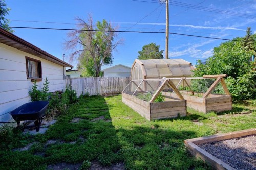 4810 57 Ave, Taber, AB - Outdoor