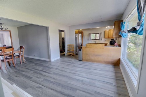4810 57 Ave, Taber, AB - Indoor