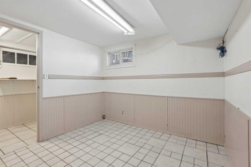 736 2 Street West, Cardston, AB - Indoor Photo Showing Other Room