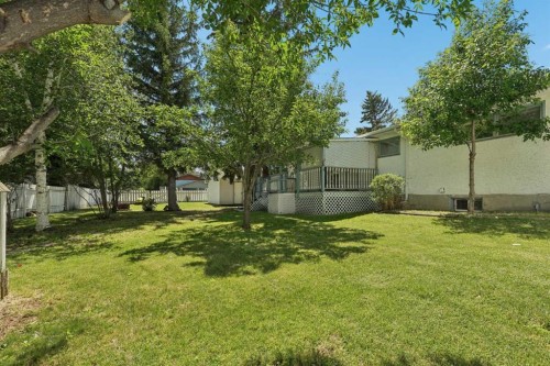 736 2 Street West, Cardston, AB - Outdoor