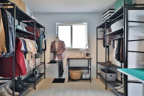 538 Malahat Green West, Lethbridge, AB - Indoor With Storage