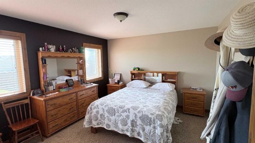 253 Westview Crescent, Bow Island, AB 