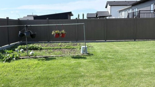 253 Westview Crescent, Bow Island, AB 
