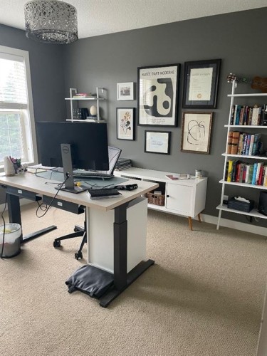 320-2233 34 Avenue Sw, Calgary, AB - Indoor Photo Showing Office