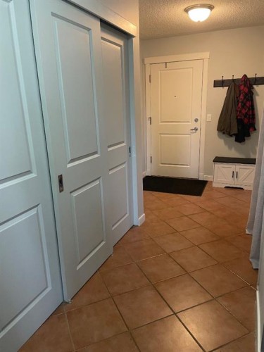 320-2233 34 Avenue Sw, Calgary, AB - Indoor Photo Showing Other Room