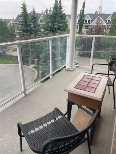 320-2233 34 Avenue Sw, Calgary, AB - Outdoor With Exterior