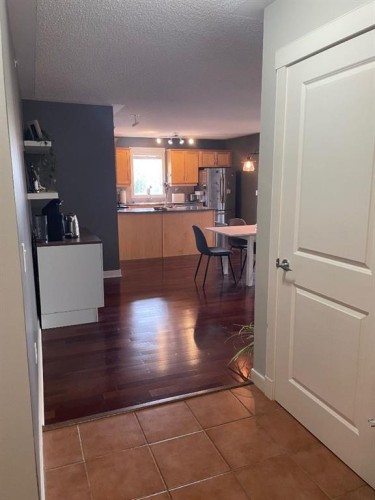 320-2233 34 Avenue Sw, Calgary, AB - Indoor Photo Showing Other Room
