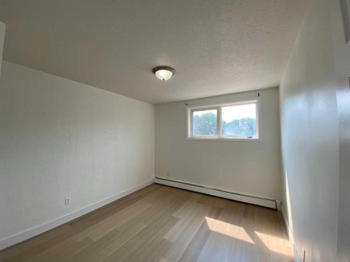 3-222 Mayor Magrath Drive North, Lethbridge, AB - Indoor Photo Showing Other Room