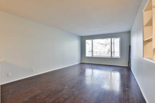1108 10 Avenue North, Lethbridge, AB - Indoor Photo Showing Other Room