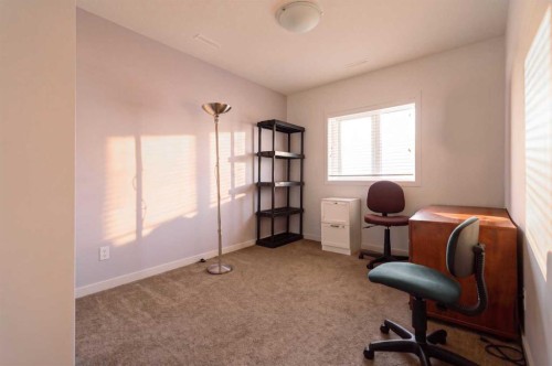 318 Lynx Road North, Lethbridge, AB - Indoor Photo Showing Office