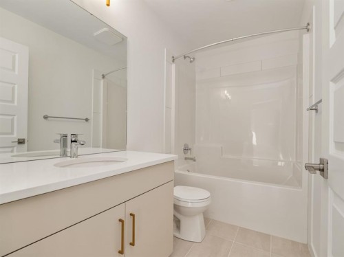 245 Caribou Way North, Lethbridge, AB 