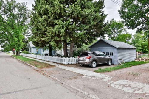 129 2 Avenue Ne, Milk River, AB 
