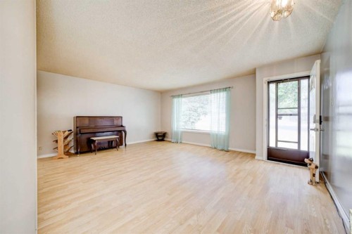 726 10 Avenue South, Lethbridge, AB 