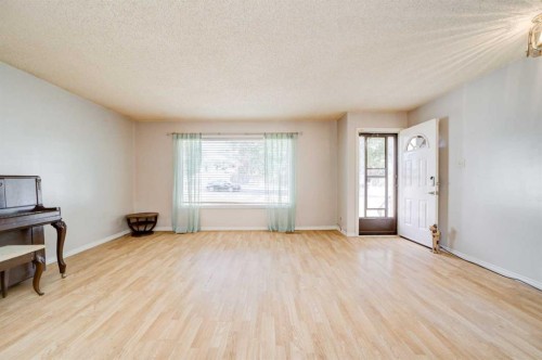 726 10 Avenue South, Lethbridge, AB 