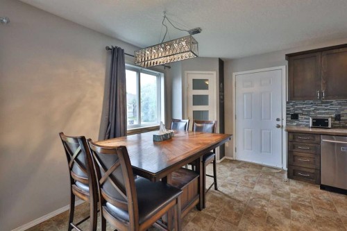 4602 6 Street, Coalhurst, AB - Indoor Photo Showing Dining Room