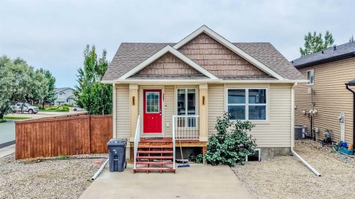 4602 6 Street, Coalhurst, AB - Outdoor