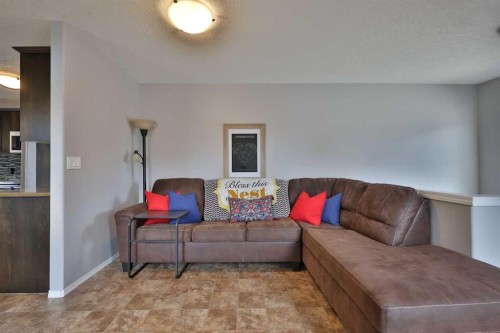 4602 6 Street, Coalhurst, AB - Indoor