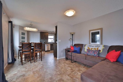 4602 6 Street, Coalhurst, AB - Indoor Photo Showing Living Room