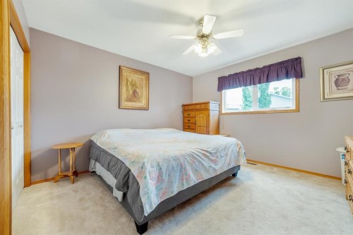 781 Red Crow Boulevard West, Lethbridge, AB - Indoor Photo Showing Bedroom