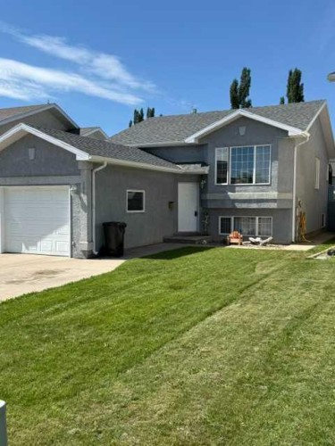 781 Red Crow Boulevard WEST Lethbridge, AB T1K 7M4