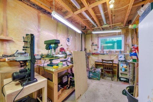 781 Red Crow Boulevard West, Lethbridge, AB - Indoor