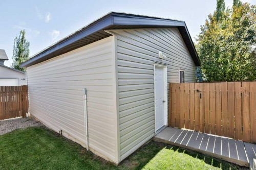 334 Keystone Lane West, Lethbridge, AB - Outdoor With Exterior