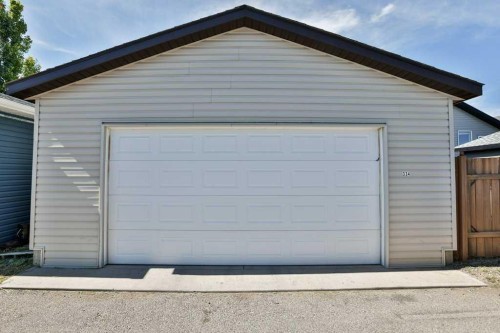 334 Keystone Lane West, Lethbridge, AB - Outdoor With Exterior