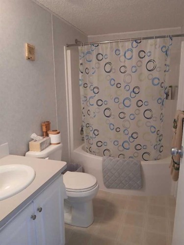 947 Main, Milk River, AB 