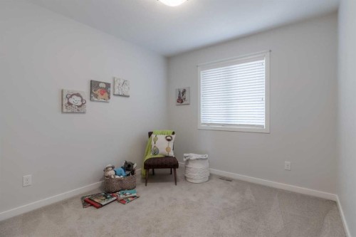 19 Moonlight Boulevard West, Lethbridge, AB 