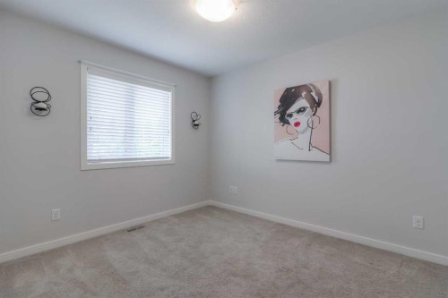 19 Moonlight Boulevard West, Lethbridge, AB 