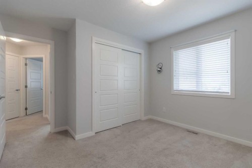 19 Moonlight Boulevard West, Lethbridge, AB 