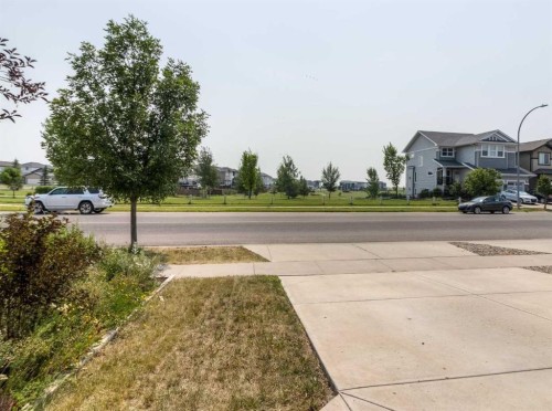 19 Moonlight Boulevard West, Lethbridge, AB 