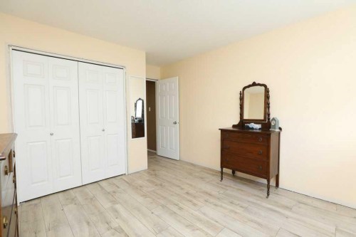 644 Aberdeen Crescent West, Lethbridge, AB - Indoor
