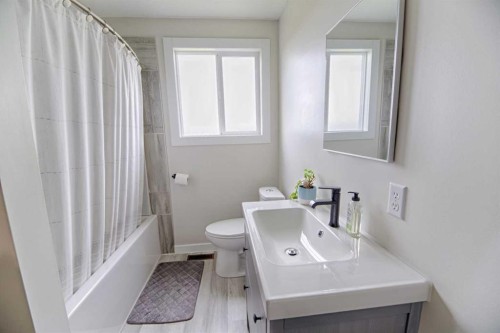 316 Alberta Avenue, Chin, AB 