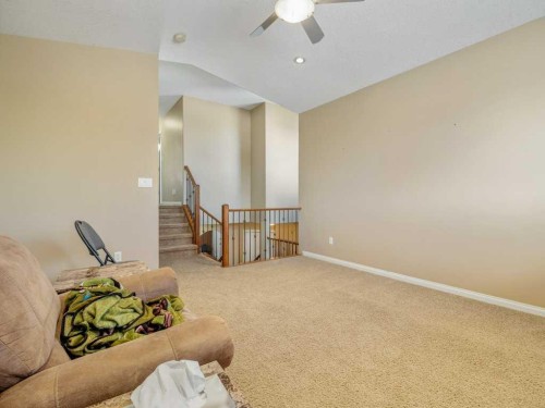 17 Coalbanks Link West, Lethbridge, AB - Indoor Photo Showing Other Room