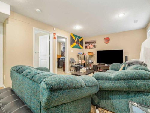 17 Coalbanks Link West, Lethbridge, AB - Indoor Photo Showing Other Room