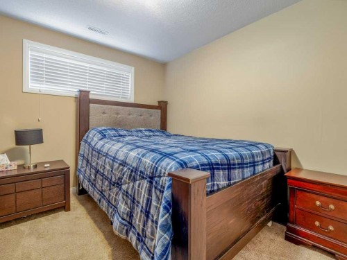 17 Coalbanks Link West, Lethbridge, AB - Indoor Photo Showing Bedroom