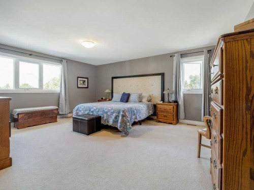 39 Eton Road West, Lethbridge, AB 