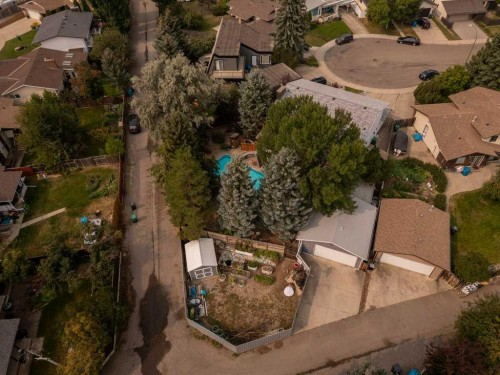 39 Eton Road West, Lethbridge, AB 